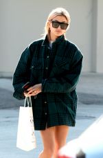 HAILEY BALDWIN at Zinque Cafe in West Hollywood 01/11/2018