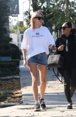 HAILEY BALDWIN at Zinque Cafe in West Hollywood 01/11/2018