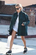 HAILEY BALDWIN Leaves Pressed Juice in Los Angeles 01/11/2018