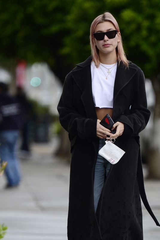 HAILEY BALDWIN Out and About in New York 01/09/2018