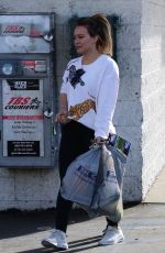 HILARY DUFF Shopping at Big 5 Sporting Goods in Los Angeles 01/15/2018