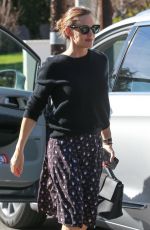 JENNIFER GARNER Arrives at Community United Methodist Church in Pacific Palisades 01/28/2018
