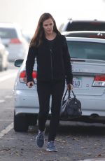 JENNIFER GARNER Goes to Meet Ben Affleck in Los Angeles 01/07/2018
