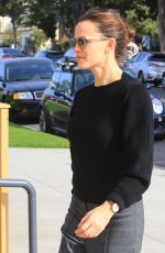JENNIFER GARNER Heading to a Church in Pacific Palisades 01/21/2018