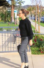 JENNIFER GARNER Heading to a Church in Pacific Palisades 01/21/2018