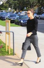 JENNIFER GARNER Heading to a Church in Pacific Palisades 01/21/2018