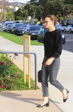 JENNIFER GARNER Heading to a Church in Pacific Palisades 01/21/2018