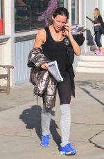 JENNIFER GARNER Leaves a Gym in Brentwood 01/05/2018