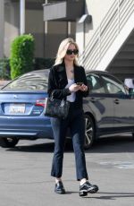 JENNIFER GARNER Leaves an Office Building in Los Angeles 01/12/2018