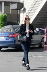 JENNIFER GARNER Leaves an Office Building in Los Angeles 01/12/2018