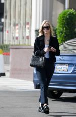 JENNIFER GARNER Leaves an Office Building in Los Angeles 01/12/2018