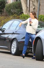 JENNIFER GARNER Out and About in Brentwood 01/06/2018