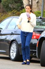JENNIFER GARNER Out and About in Brentwood 01/06/2018