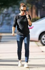 JENNIFER GARNER Out and About in Brentwood 01/11/2018