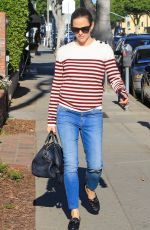 JENNIFER GARNER Out and About in Los Angeles 01/23/2018