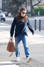 JENNIFER GARNER Out in Los Angeles 01/04/2018