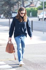JENNIFER GARNER Out in Los Angeles 01/04/2018