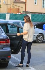 JENNIFER GARNER Out in los Angeles 01/29/2018