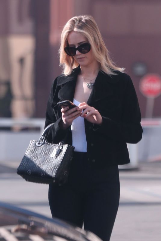JENNIFER LAWRENCE Out and About in Westwood 01/12/2018