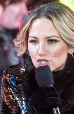 JENNIFER NETTLES Rehearses for New Year