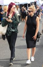 JODIE SWEETIN Shopping at Farmers Market in Studio City 01/07/2018