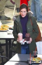 JULIA ROBERTS and Lucas Hedges on the Set of Ben is Back in New York 01/03/2018