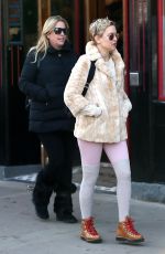 KATE HUDSON Out and About in Aspen 01/01/2018