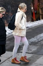 KATE HUDSON Out and About in Aspen 01/01/2018