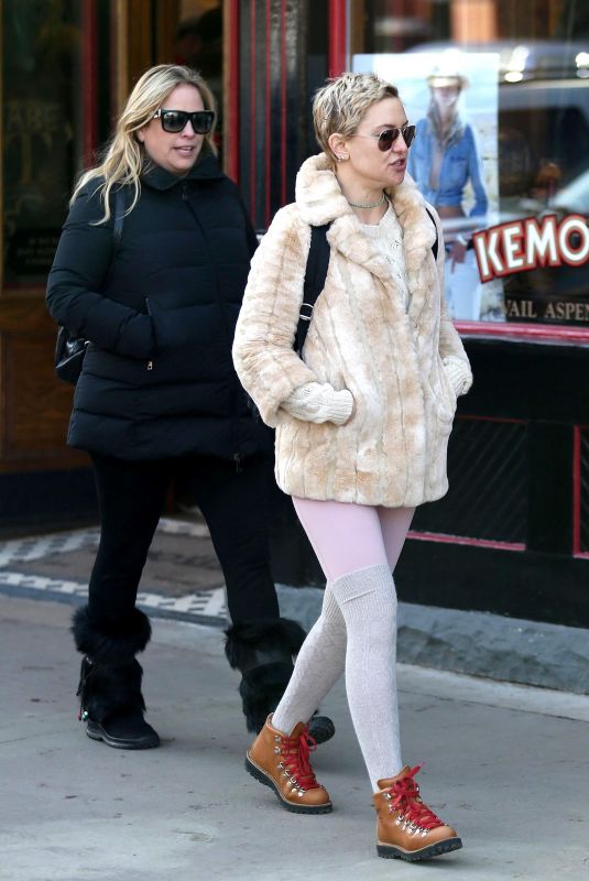 KATE HUDSON Out and About in Aspen 01/01/2018