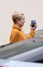 KATE HUDSON Out and About in Los Angeles 01/09/2018