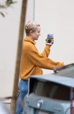 KATE HUDSON Out and About in Los Angeles 01/09/2018