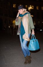 KATE MOSS Shopping at Louis Vuitton Store in Paris 01/17/2018