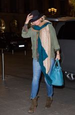 KATE MOSS Shopping at Louis Vuitton Store in Paris 01/17/2018