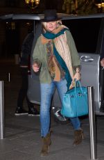 KATE MOSS Shopping at Louis Vuitton Store in Paris 01/17/2018