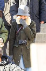 KATIE HOLMES Heading to Metropolitan Museum of Art in New York 01/15/2018