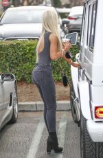 KAYLYN SLEVIN at Starbucks in Calabasas 01/15/2018