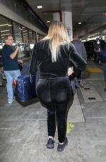 KHLOE KARDASHIAN Arrives at Los Angeles International Airport 01/28/2018