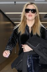 KHLOE KARDASHIAN Arrives at Los Angeles International Airport 01/28/2018