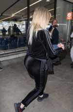 KHLOE KARDASHIAN Arrives at Los Angeles International Airport 01/28/2018