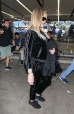 KHLOE KARDASHIAN Arrives at Los Angeles International Airport 01/28/2018