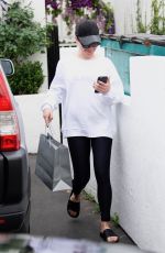 LEA MICHELE Leaves Brentwood Spa and Salon in Brentwood 01/19/2018