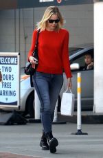 LESLIE BIBB Out Shopping in Beverly Hills 01/18/2018
