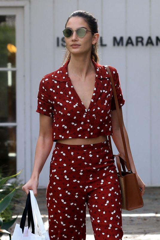 LILY ALDRIDGE Out Shopping on Melrose Place in Beverly Hills 01/24/2018