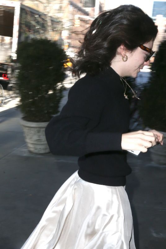LORDE Out and About in New York 01/24/2018