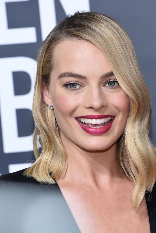 MARGOT ROBBIE at 75th Annual Golden Globe Awards in Beverly Hills 01/07/2018