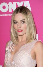MARGOT ROBBIE at I, Tonya Premiere in Paris 01/15/2018