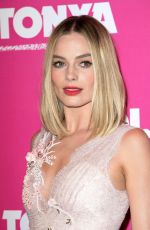 MARGOT ROBBIE at I, Tonya Premiere in Paris 01/15/2018