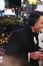 MARIA MENOUNOS Getting Married on New Year