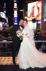 MARIA MENOUNOS Getting Married on New Year