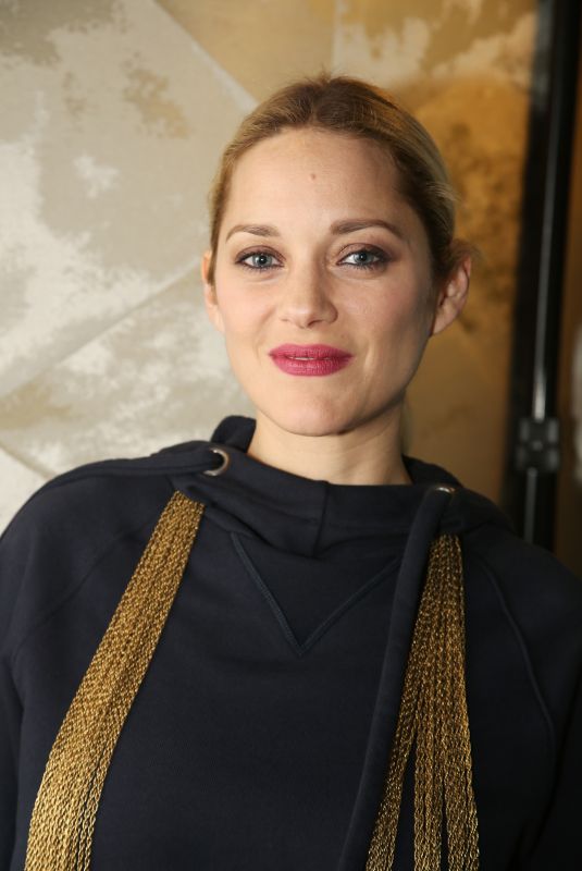 MARION COTILLARD at Diner De Gala De La Fondation Akuo in Paris 01/17/2018